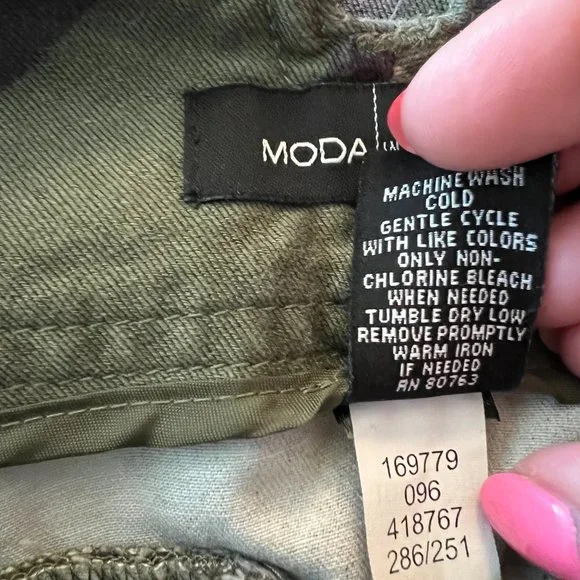*RARE* EUC Moda International Camo Cargo Mini Skirt Sz 12 Green Brown - Picture 10 of 10